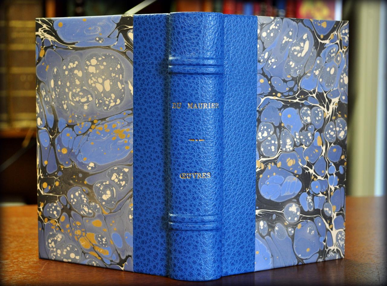1/2 cuir de buffle bleu, plats papier marbré main caillouté