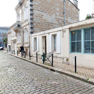 La rue Barennes et l'atelier de reliure